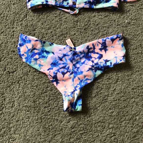 NWT VS Pink Marble Bikini - Picture 2 of 3